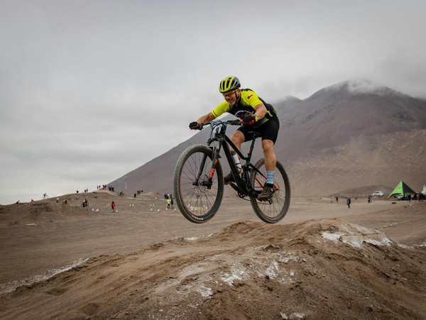 Essential Hydration Guide: Meeting a Football Player"s Needs During Pre-Season Training